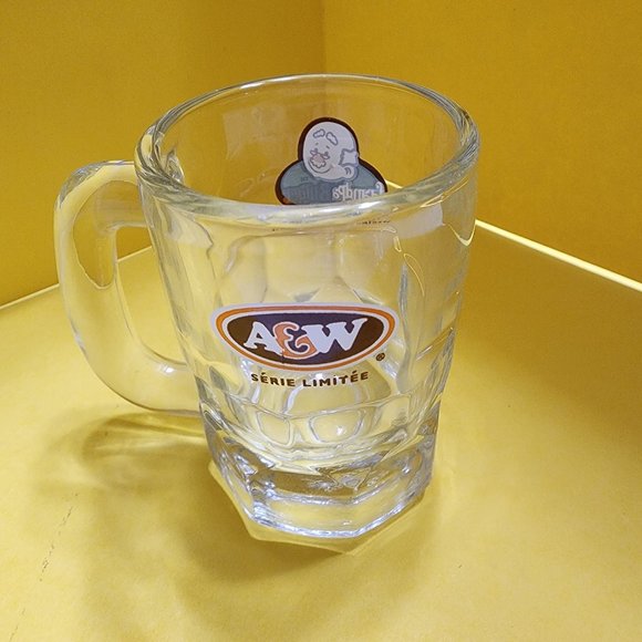 Set of 2 Vintage A&W ROOT BEER  Papa Burger MINI MUG SHOT GLASS 3.25"  No chips - Picture 3 of 6